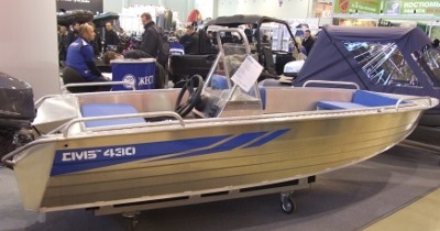 Моторно-гребная лодка ДМБ-430К